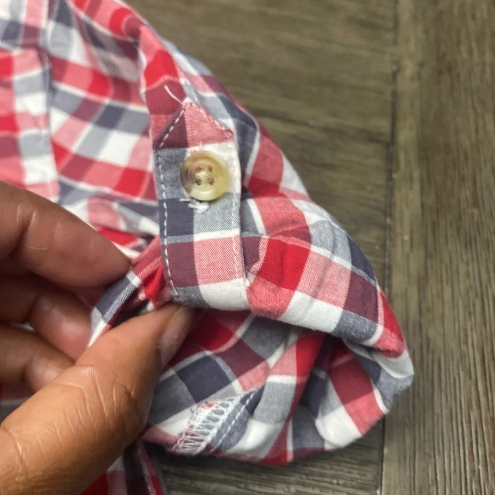 Bundle of 4 Old Navy, Carter, wrangler , design button up dress shirts 3T